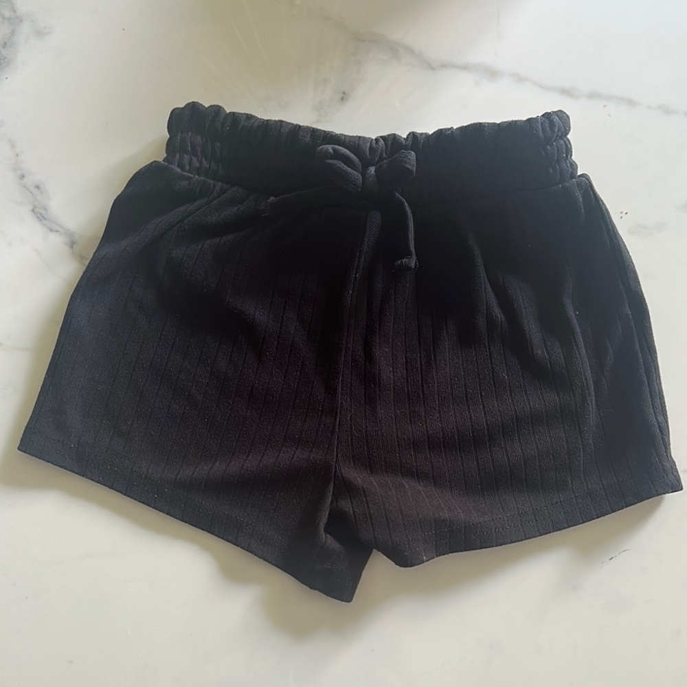 LOVE REPUBLIC Black Shorts 3T